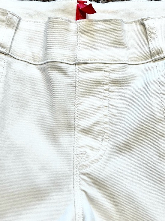 Spanx Shorts Stretch Twill White Pull On Hidden Shaping Slimming Women’s M - Picture 6 of 16